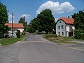 Thumbnail for File:Jeviněves, silnice.jpg