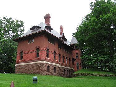 Northwest view of Mark Twain House