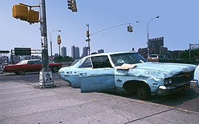 New York-Bronx-20-Autowrack-1982-gje.jpg