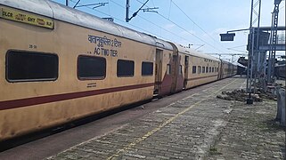 15617 arriving Badarpur Junction (2024)