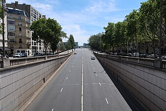 Sortie du tunnel, vers le pont du Garigliano.