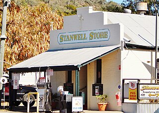 <span class="mw-page-title-main">Stanwell, Queensland</span> Town in Queensland, Australia