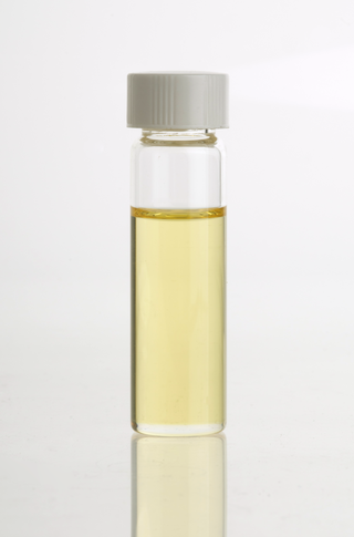 <span class="mw-page-title-main">Carrot seed oil</span> Essential oil extract of carrot seed