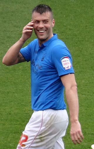 <span class="mw-page-title-main">Elliott Ward</span> English footballer