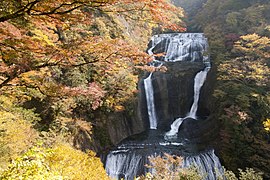 秋の袋田の滝（11月）