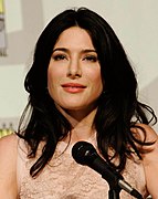 Jaime Murray dans le rôle d'Olivia Charles