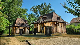 Maisons doubleaudes dans le parc Voulgre.