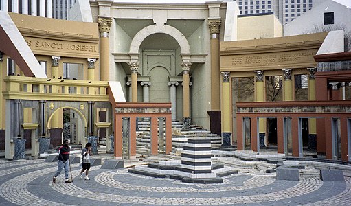 Piazza d'Italia in New Orleans, by Charles Moore, completed 1978