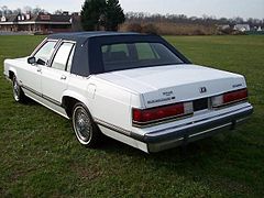 1989 Grand Marquis LS, showing the full-length roof