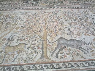 L'un des nombreux Arbres de vie des mosaïques de sol byzantines de la basilique de Heraclea Lyncestis, Macédoine, VIe siècle.