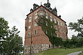 A view of the castle's front facade from the eastern side (July 2012)