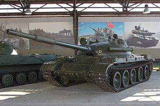 <span class="mw-page-title-main">T-62</span> 1961 Soviet medium tank