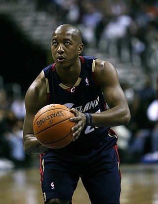 <span class="mw-page-title-main">Eric Snow</span> American basketball player and coach