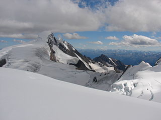 <span class="mw-page-title-main">Resplendent Mountain</span> Mountain in BC, Canada