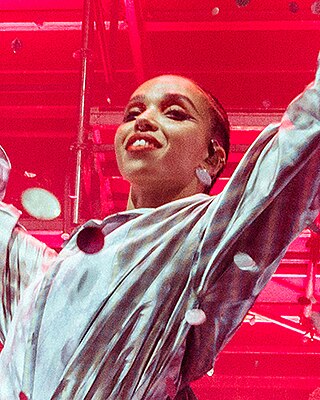 <span class="mw-page-title-main">FKA Twigs</span> English singer and dancer (born 1988)