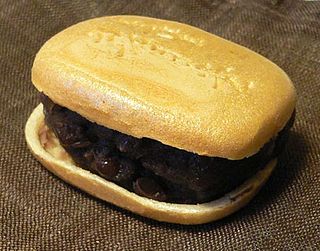 <span class="mw-page-title-main">Monaka</span> Japanese confection