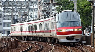 Влак Мейтецу 1000 в Нагоя
