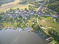 Luftaufnahme vom Großen Labussee und dem Dorf Zwenzow