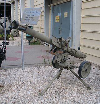 <span class="mw-page-title-main">B-10 recoilless rifle</span> Soviet recoilless gun