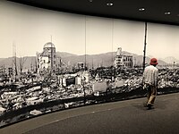 本館の展示物。原子野のジオラマ写真