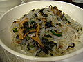 한국어: 탕평채 English: Tangpyeongchae, shredded mungbean starch jelly with vegetables