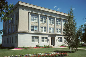 Steele County Courthouse in Finley