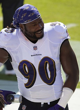 <span class="mw-page-title-main">Pernell McPhee</span> American football player (born 1988)