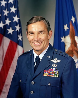 <span class="mw-page-title-main">Robert E. Kelley</span> U.S. Air Force lieutenant general (1933–2021)