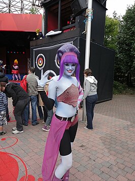 Fibi tijdens de Final Show in Walibi Belgium (actrice op foto: Elise Mayné).