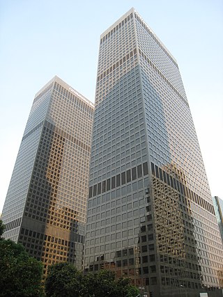 <span class="mw-page-title-main">City National Plaza</span> Skyscraper in Los Angeles