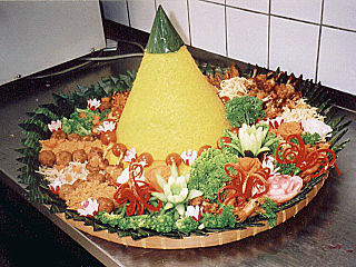 <span class="mw-page-title-main">Tumpeng</span> Indonesian cone-shaped rice dish