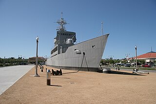 USS <i>Recruit</i> (TDE-1) Landlocked training ship in San Diego, California