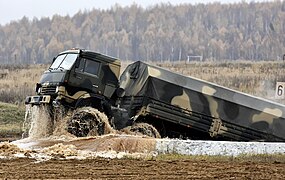 KamAZ-6350 en franchissement d'eau, 2011