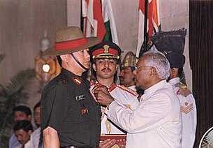 Colonel Lalit Rai receiving the Vir Chakra from President K. R. Narayanan for his command of 1/11 GR during the Kargil War. Lalit Rai.jpg