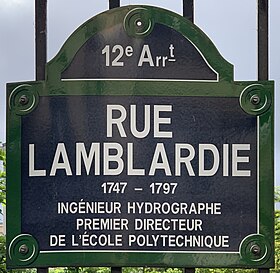 Voir la plaque.