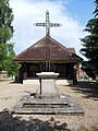 Croix (parvis de l'église)