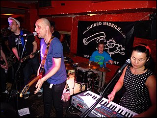 <span class="mw-page-title-main">Bis (Scottish band)</span> Scottish indie pop band