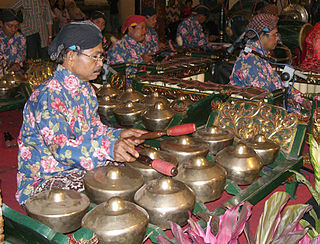 <span class="mw-page-title-main">Gamelan</span> Traditional ensemble music of Indonesia