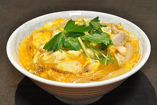 <span class="mw-page-title-main">Oyakodon</span> Japanese chicken and rice dish