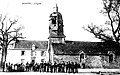 L'ancienne église paroissiale Sainte-Radegonde de Riantec vers 1900, détruite par un incendie le 23 janvier 1917 (carte postale de Henri Laurent).