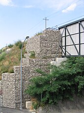 Bridge abutment with gabions Gabion 040.jpg