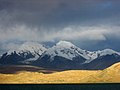 Mount Kongur, at the lake / 公格尔峰和湖泊 / Monte Kongur, junto al lago