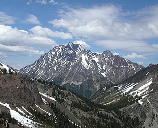 <span class="mw-page-title-main">Mount Stuart</span> Mountain in Washington, United States