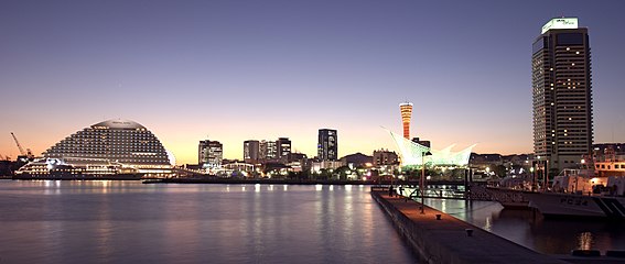 Hotels on the seaside (Kobe Harbor)