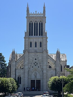 Façade de la cathédrale Saint-Jean-Baptiste de Belley.