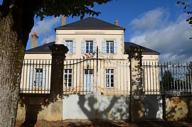 The town hall in Pontaubert