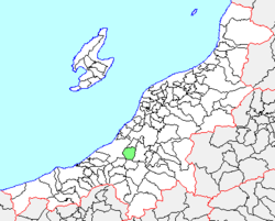 小国町の県内位置図