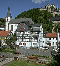 Pfarrkirche und Burg Blankenheim