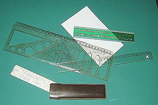 <span class="mw-page-title-main">Ruler</span> An instrument used to measure distances or to draw straight lines