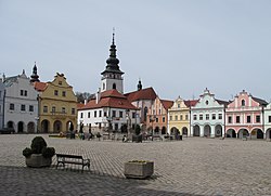 Náměstí s věží kostela sv. Bartoloměje